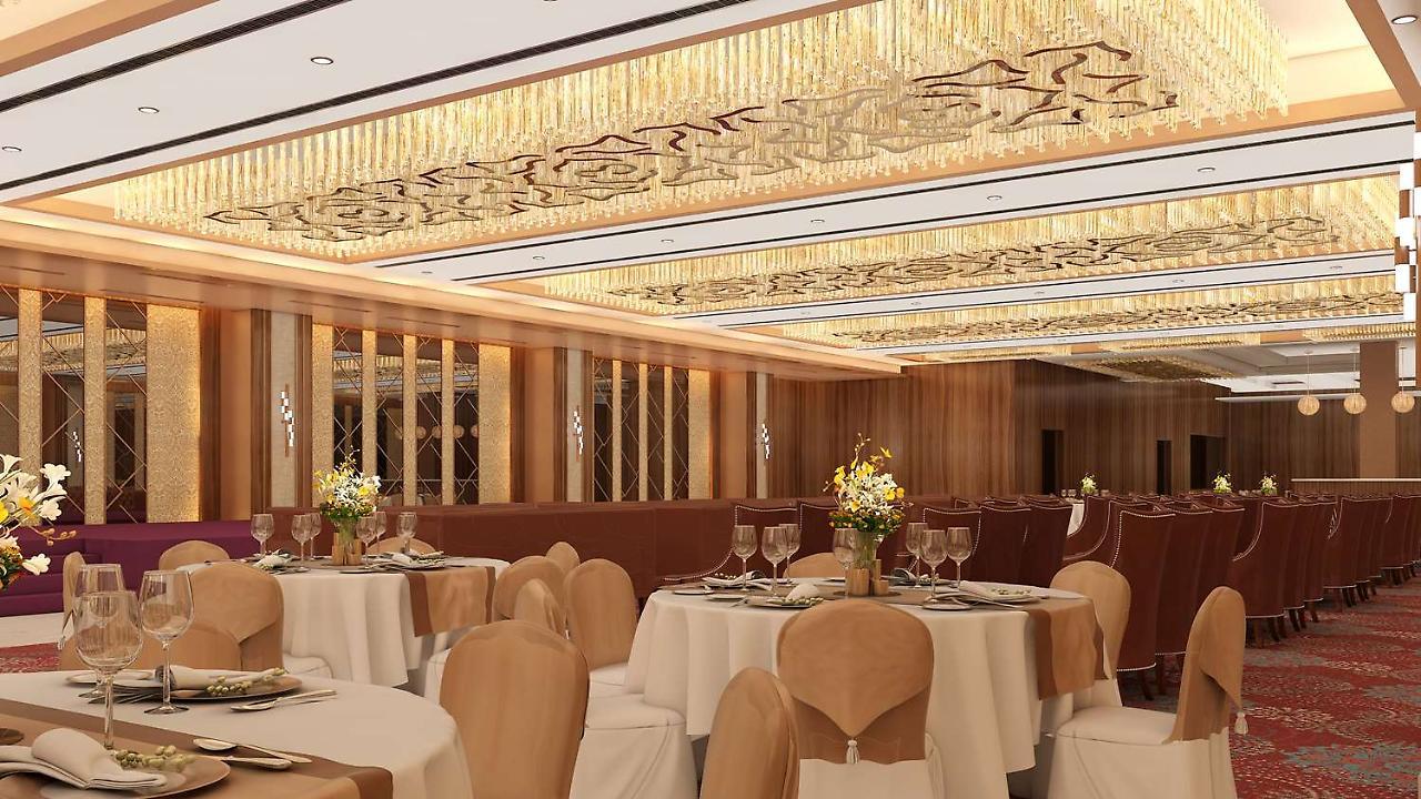 Radisson Blu Towers Kaushambi Delhi NCR Hotel Ghaziabad Bagian luar foto The interior of the ballroom