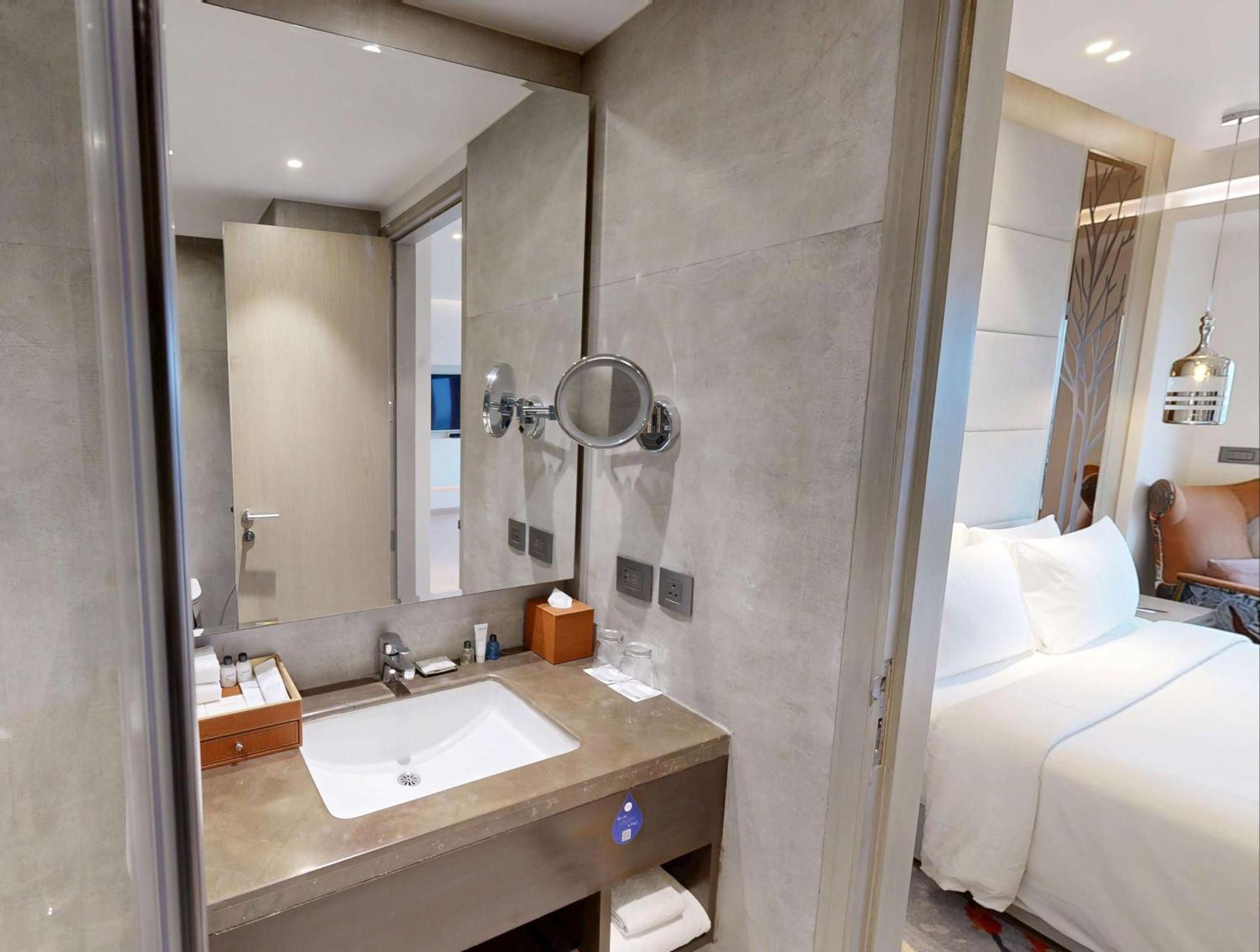 Radisson Blu Towers Kaushambi Delhi NCR Hotel Ghaziabad Bagian luar foto